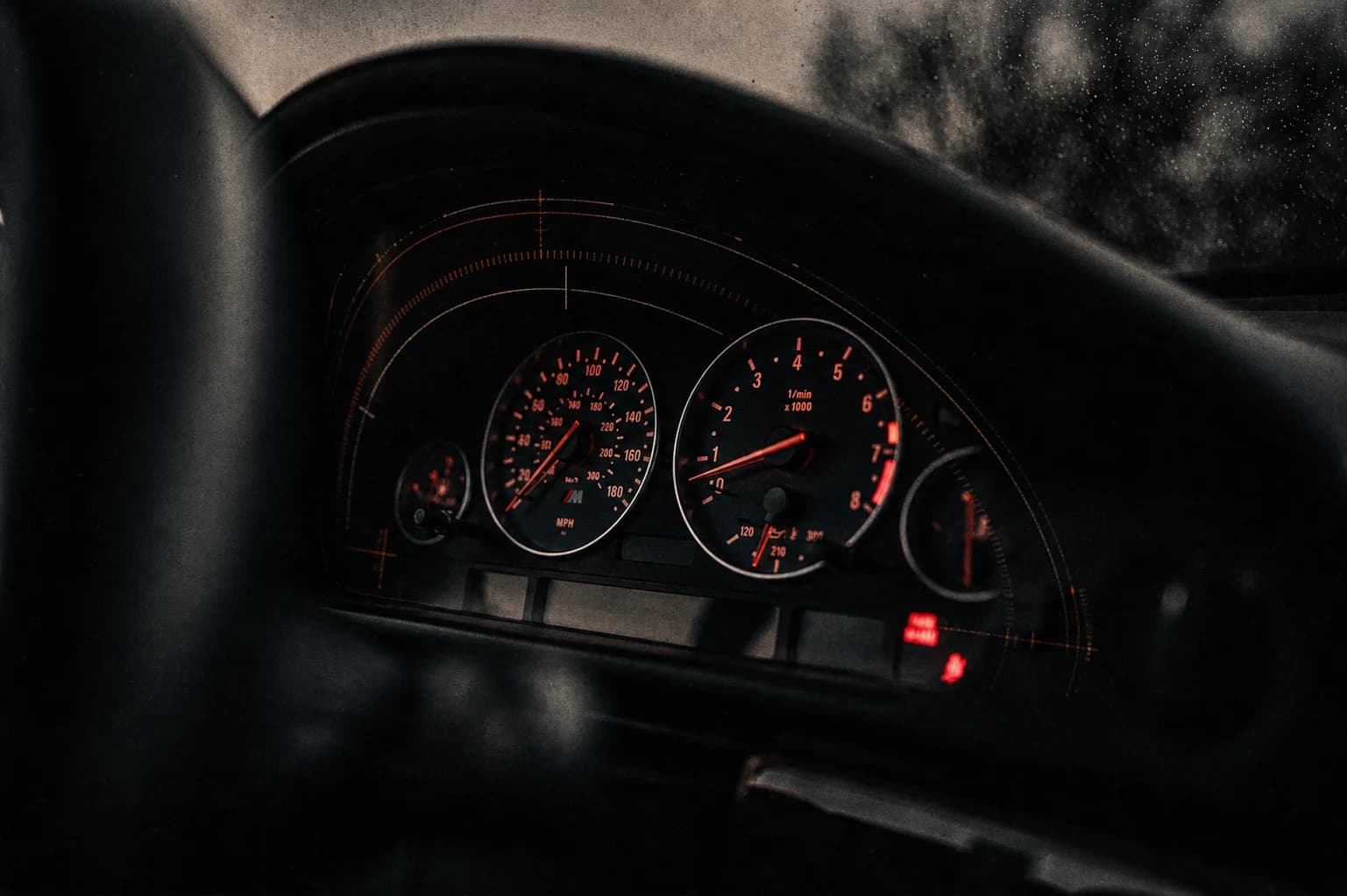 BMW E39 M5 instrument cluster