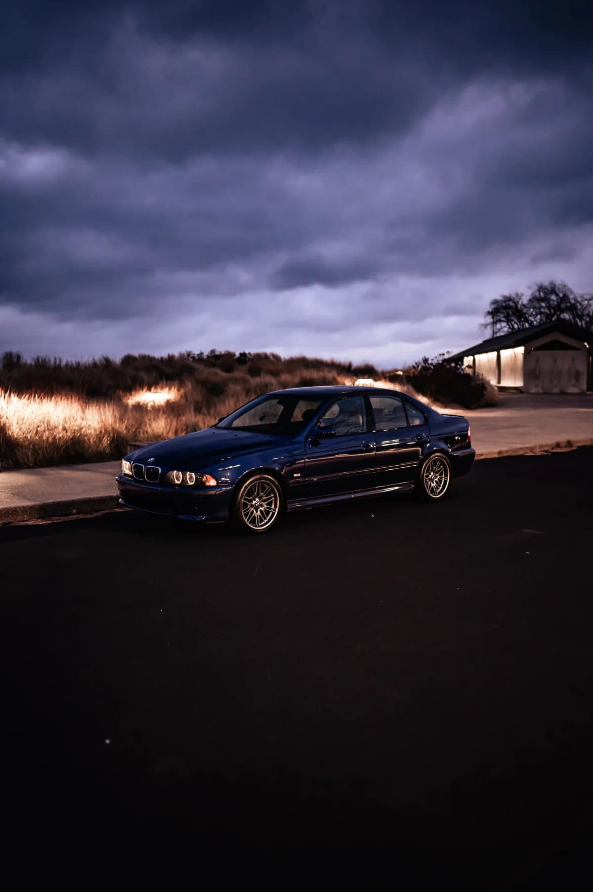 2001 BMW M5 (E39) in Le Mans Blue
